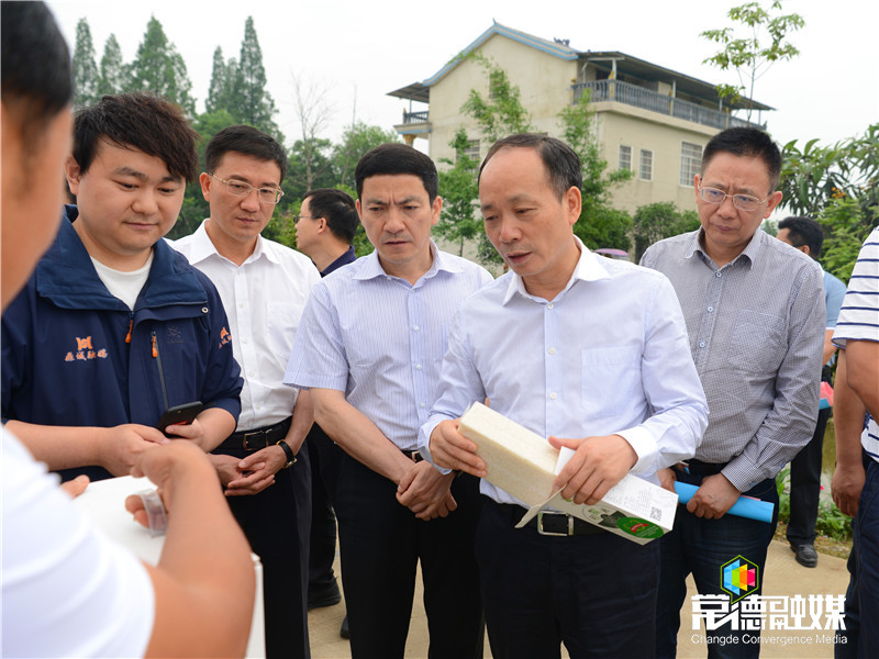 详细内容 昨日,市委书记,市人大常委会主任周德睿前往鼎城区,武陵区多